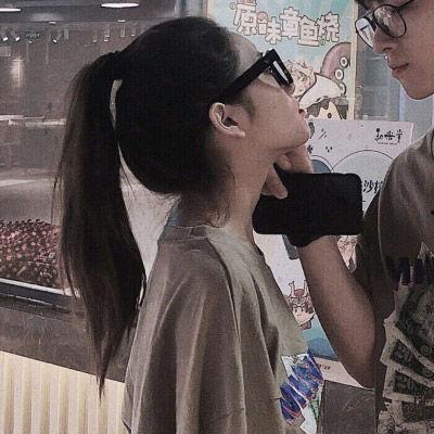 分手后，高冷女神倒追我  第2张