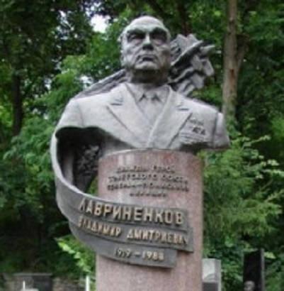 德维塔耶夫,探索俄罗斯文学巨匠的创作魅力与时代精神 第3张 德维塔耶夫,探索俄罗斯文学巨匠的创作魅力与时代精神 第3张